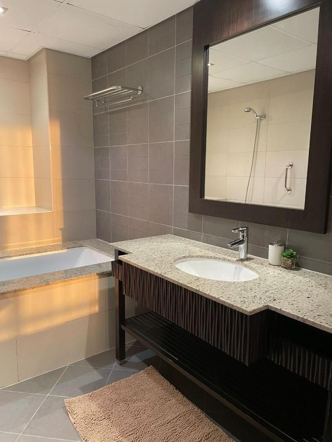 Anantara Hotel Apartment Palm Jumeirah Connected Anantara Hotel 迪拜 外观 照片